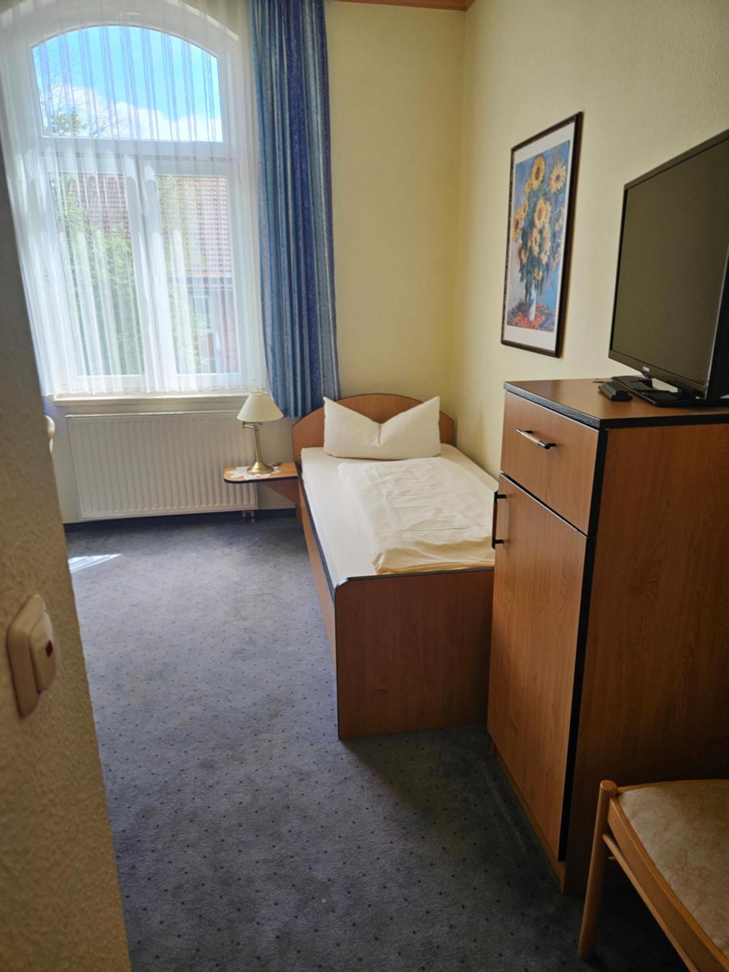 Hotel Zur Krone Hasselfelde Exteriör bild